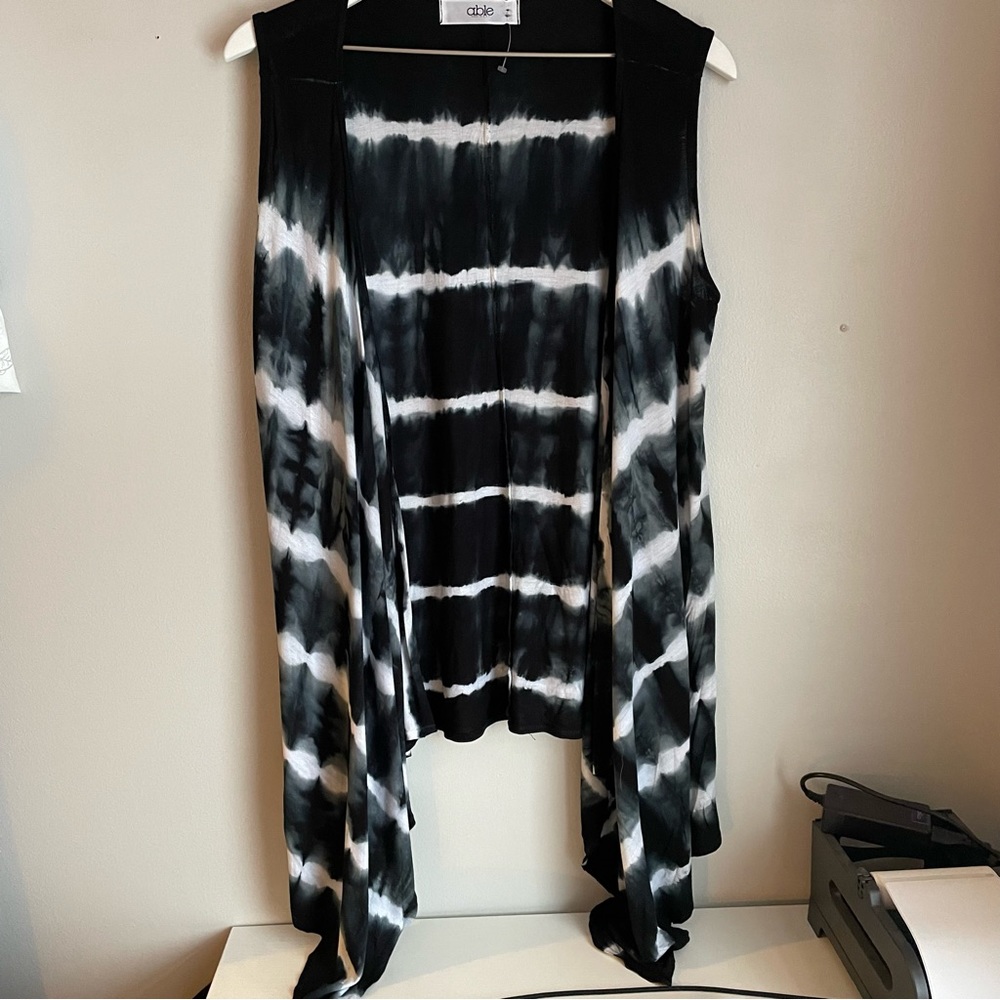 NWOT tie dye cardigan vest from able. Size S